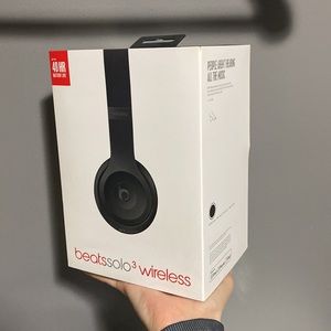 beatssolo3 wireless headphones (beats by dr.dre)